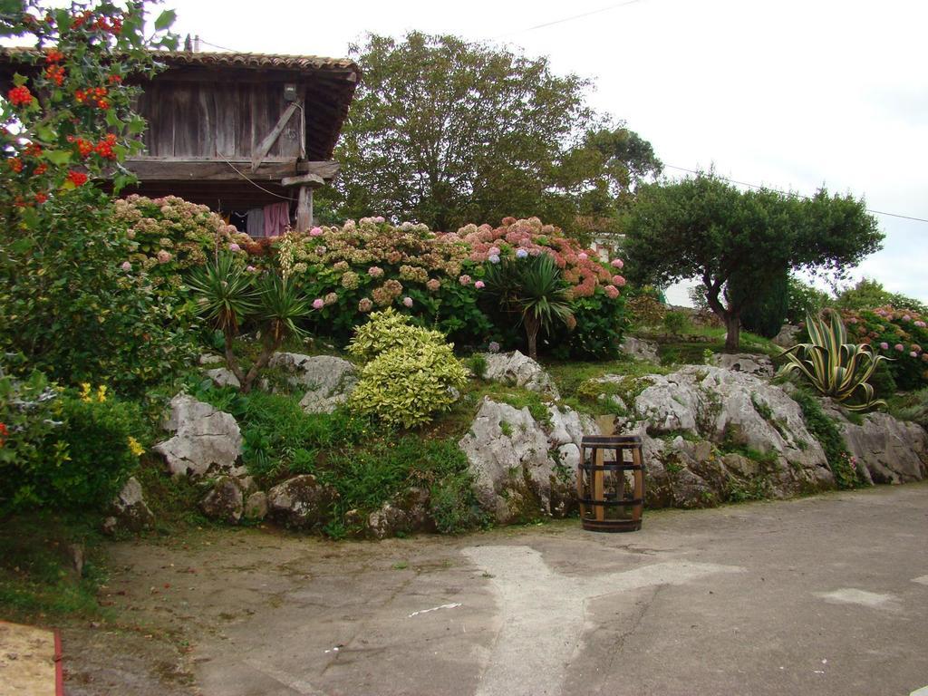 Pensión Mariaje Celorio (Llanes) Exterior foto